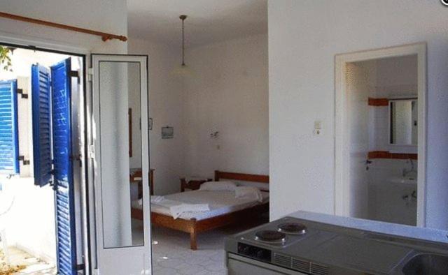Amfitrion Hotel Vári Camera foto